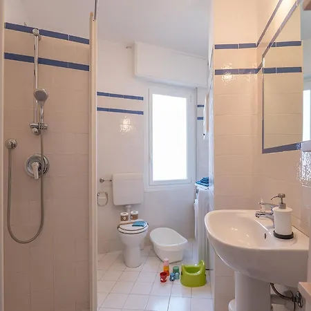 Babyaccomodation Family Heaven Lägenhet Pietra Ligure